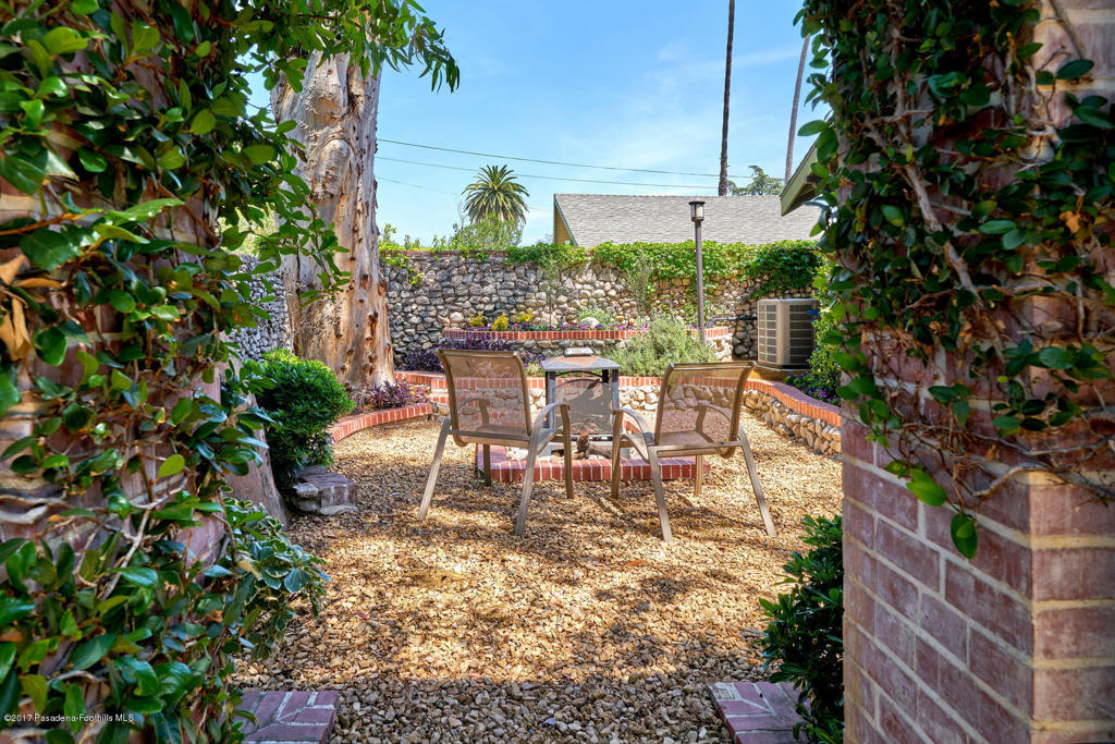 845 S Los Robles Avenue