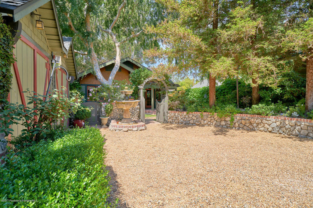 845 S Los Robles Avenue