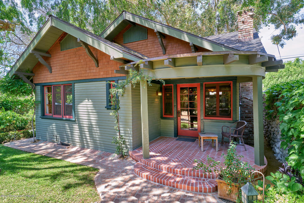 845 S Los Robles Avenue