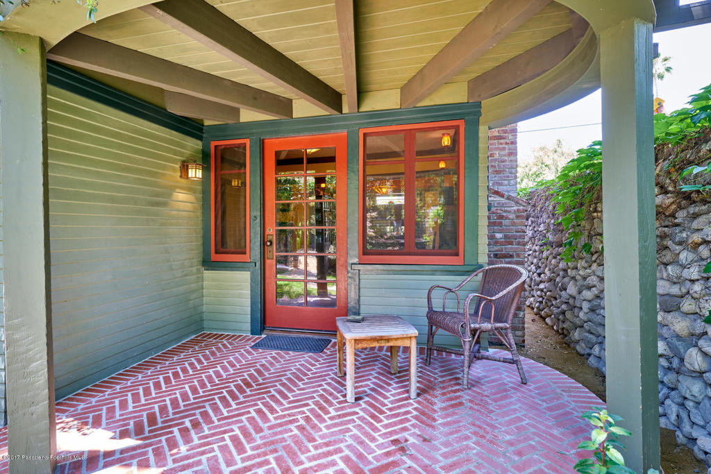 845 S Los Robles Avenue