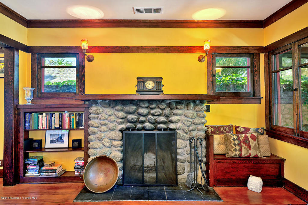 845 S Los Robles Avenue