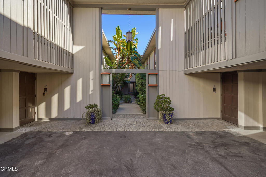 330 S Oakland Avenue Unit: 7