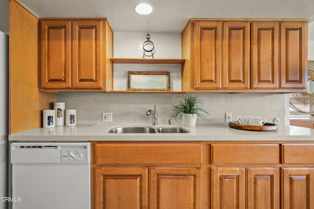 330 S Oakland Avenue Unit: 7