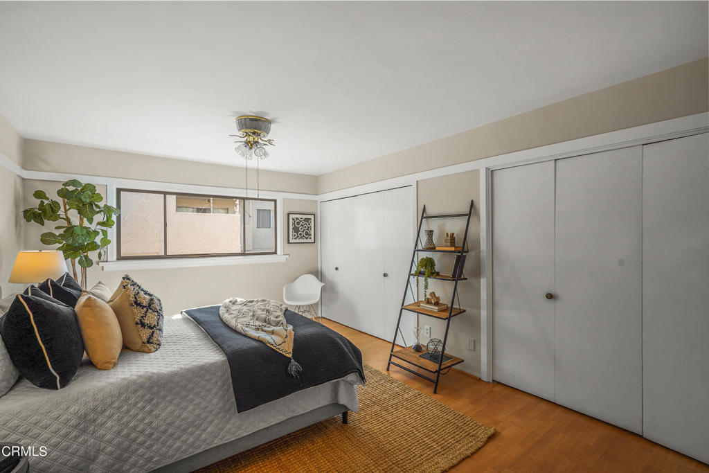 330 S Oakland Avenue Unit: 7