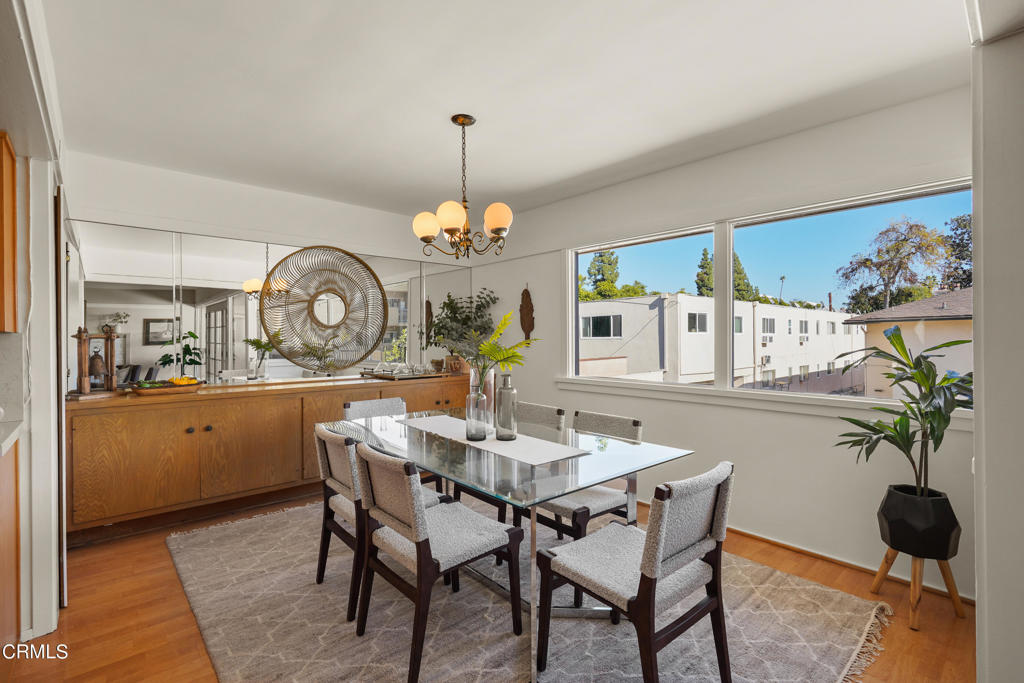 330 S Oakland Avenue Unit: 7