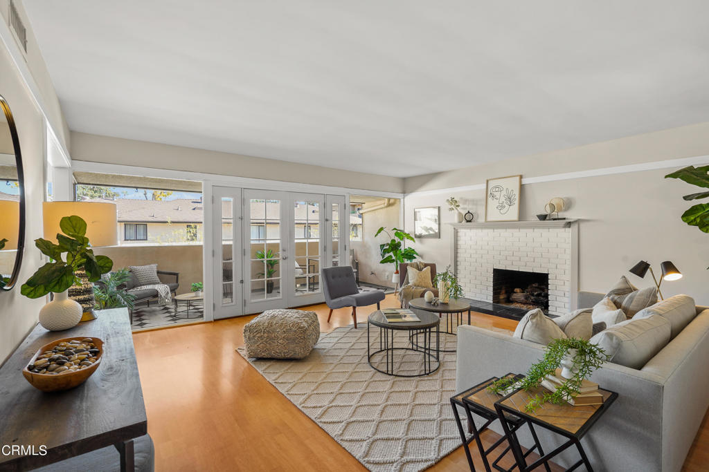 330 S Oakland Avenue Unit: 7