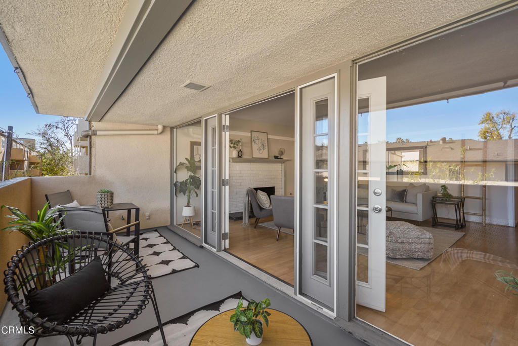 330 S Oakland Avenue Unit: 7