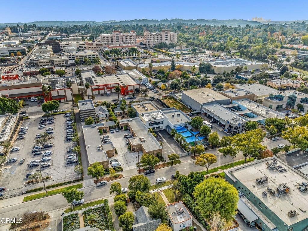 60 W Bellevue Drive