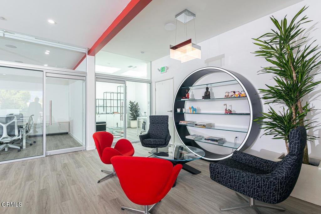 60 W Bellevue Drive