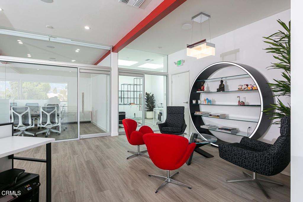60 W Bellevue Drive