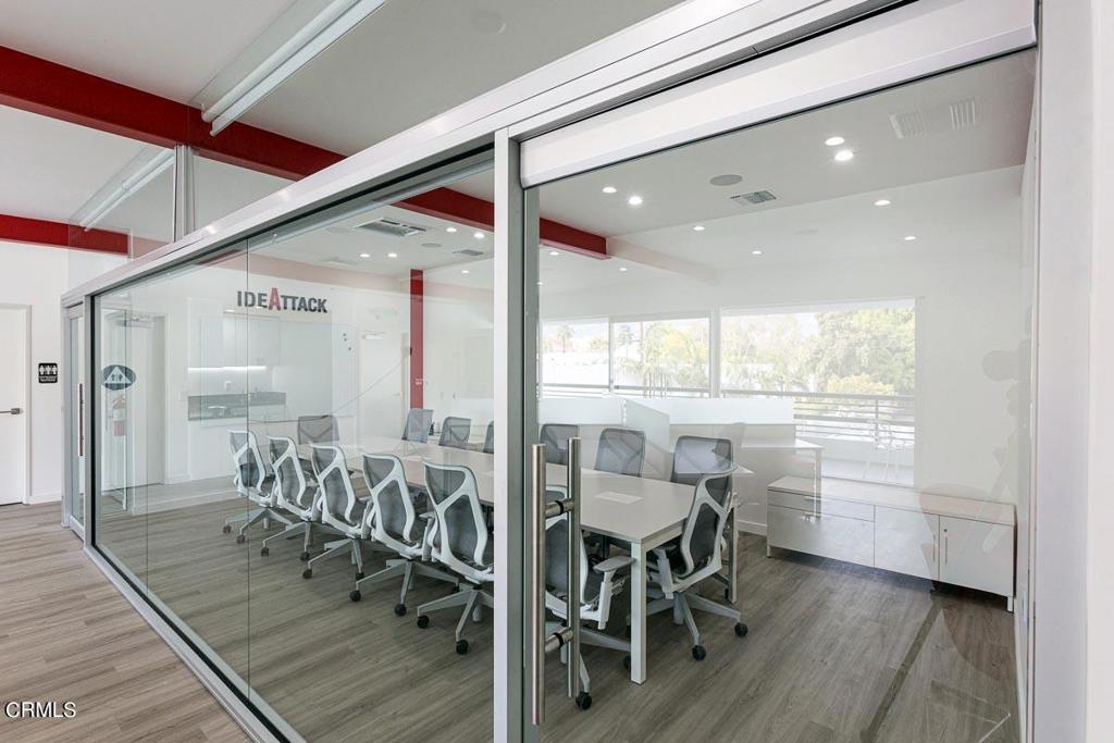 60 W Bellevue Drive