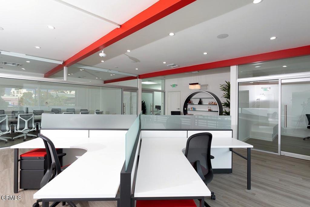 60 W Bellevue Drive