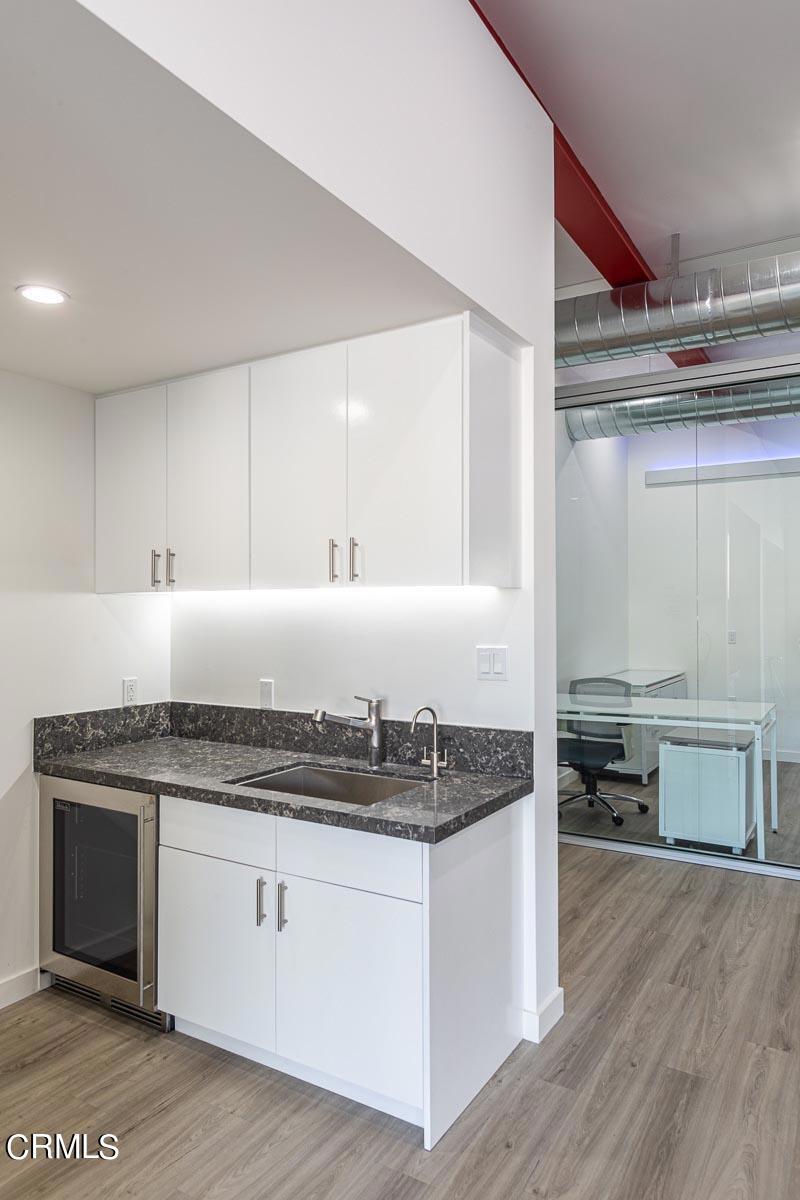 60 W Bellevue Drive