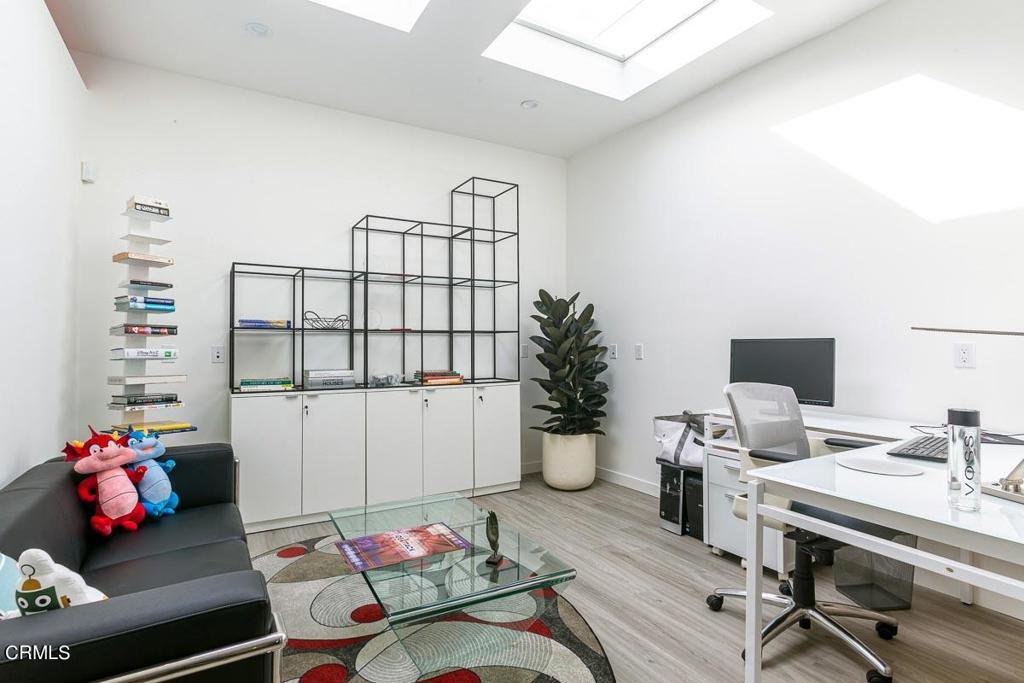 60 W Bellevue Drive