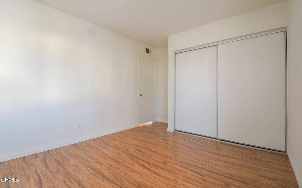 18316 Hatteras Street Unit: 8