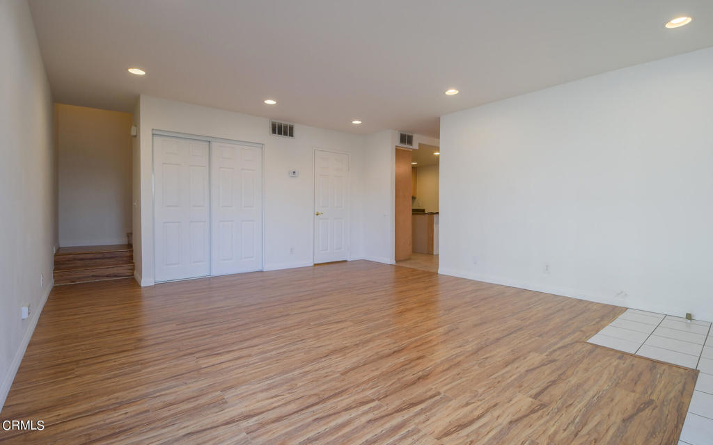 18316 Hatteras Street Unit: 8