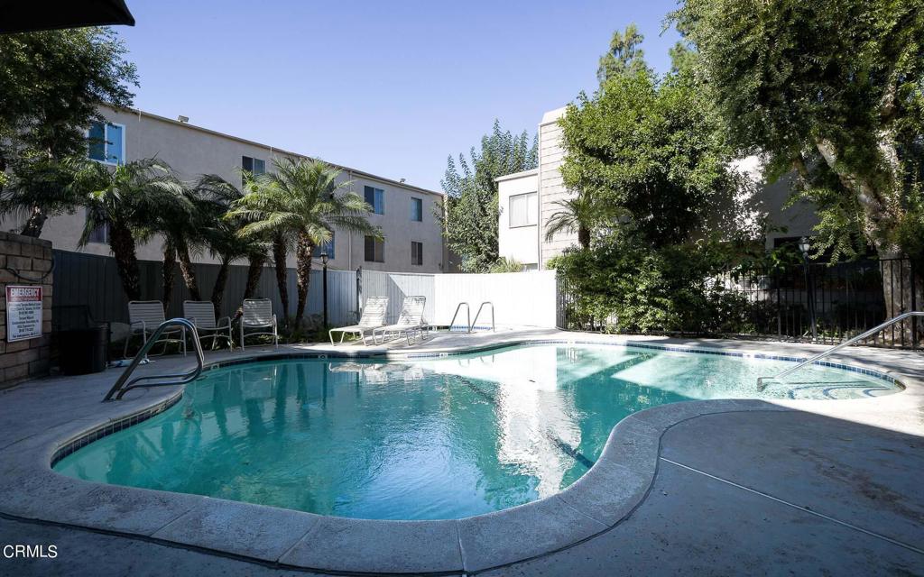 18316 Hatteras Street Unit: 8