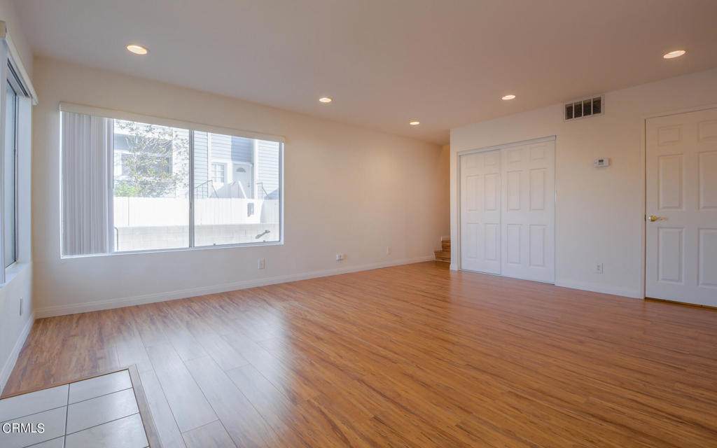 18316 Hatteras Street Unit: 8