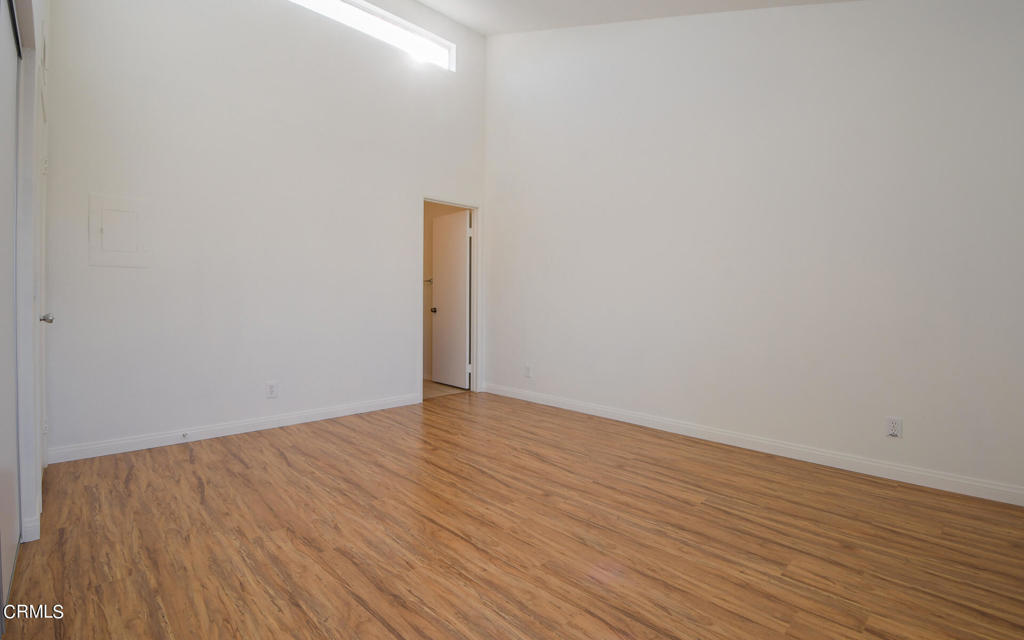18316 Hatteras Street Unit: 8