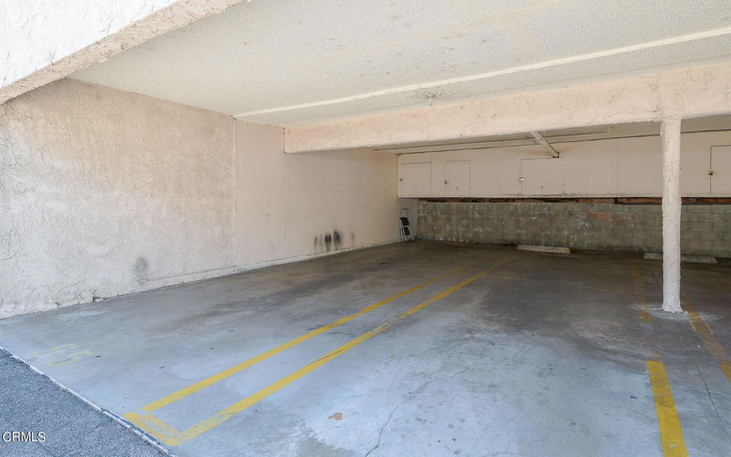 18316 Hatteras Street Unit: 8