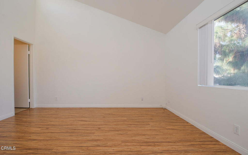 18316 Hatteras Street Unit: 8