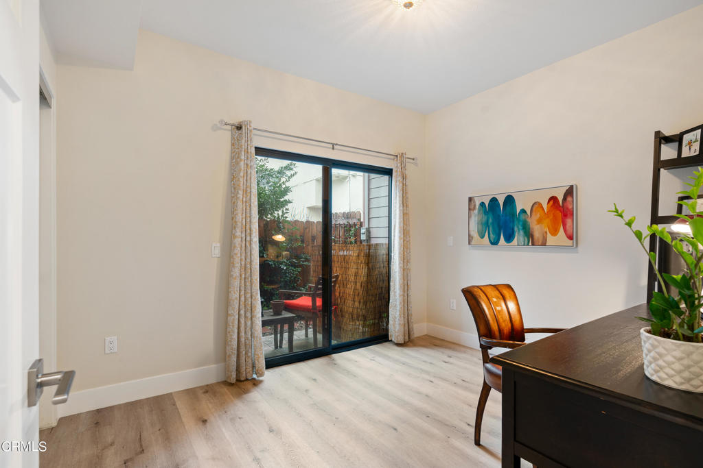 549 N Wilson Avenue Unit: 5