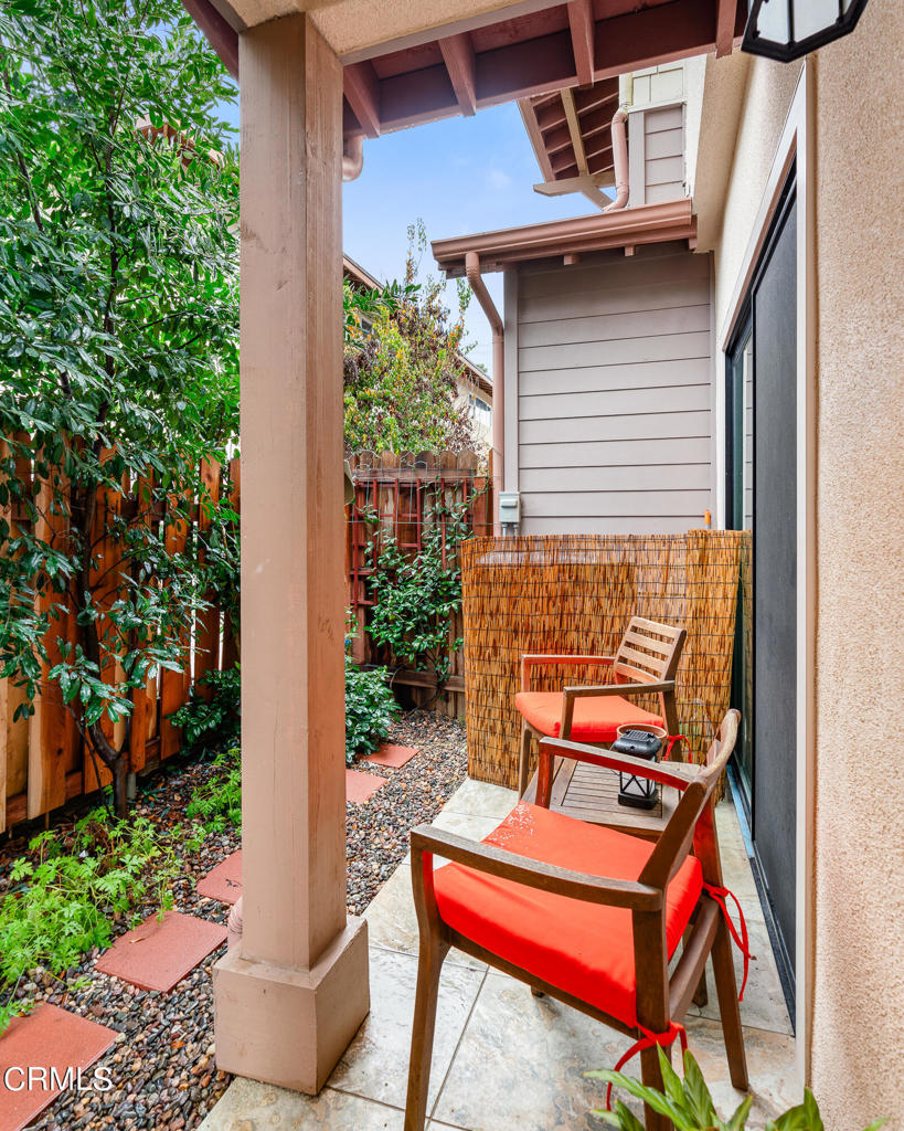 549 N Wilson Avenue Unit: 5