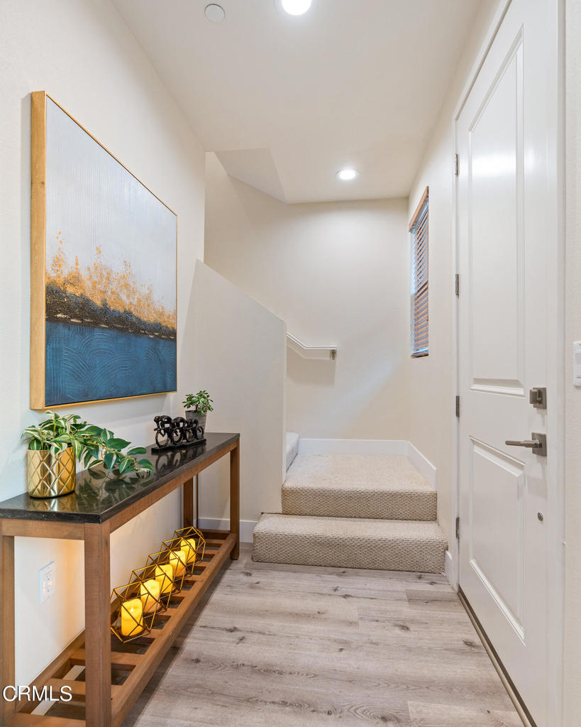 549 N Wilson Avenue Unit: 5