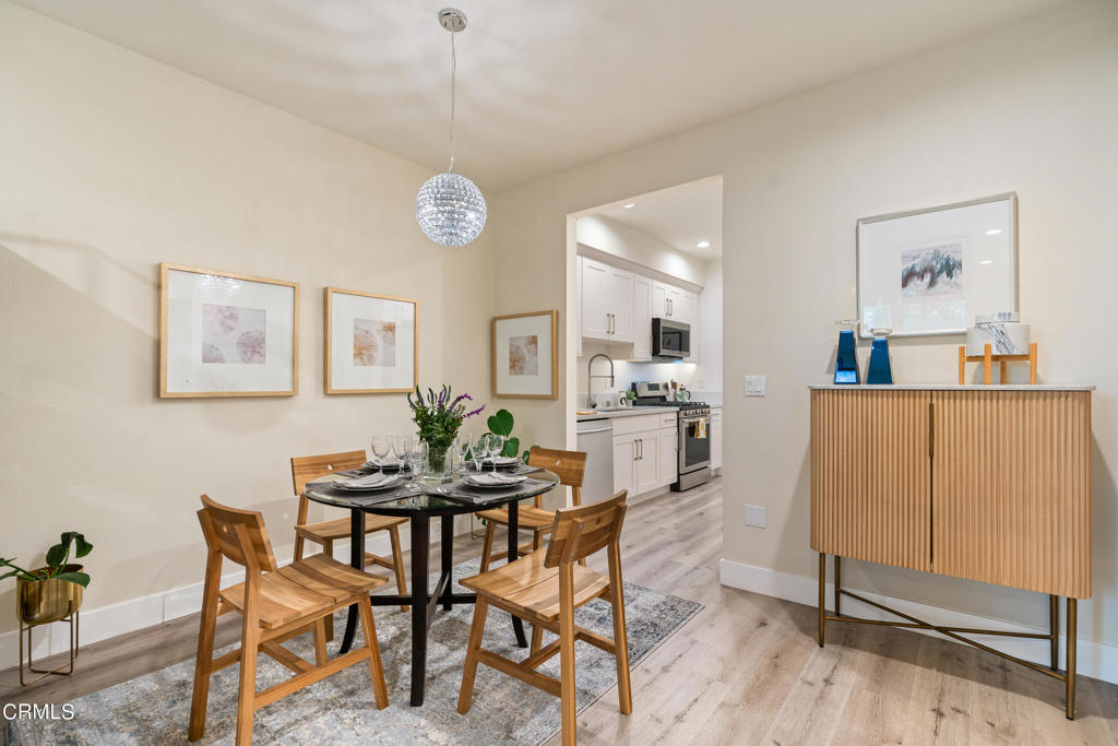 549 N Wilson Avenue Unit: 5