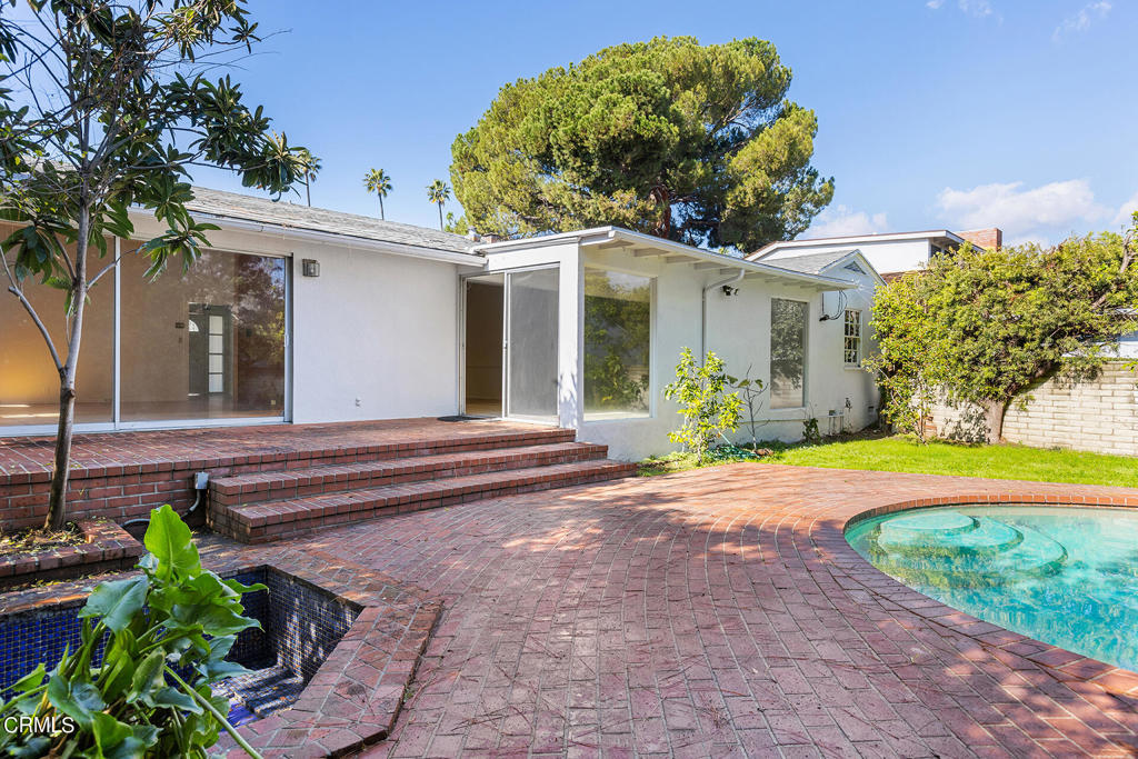 734 Sierra Madre Boulevard