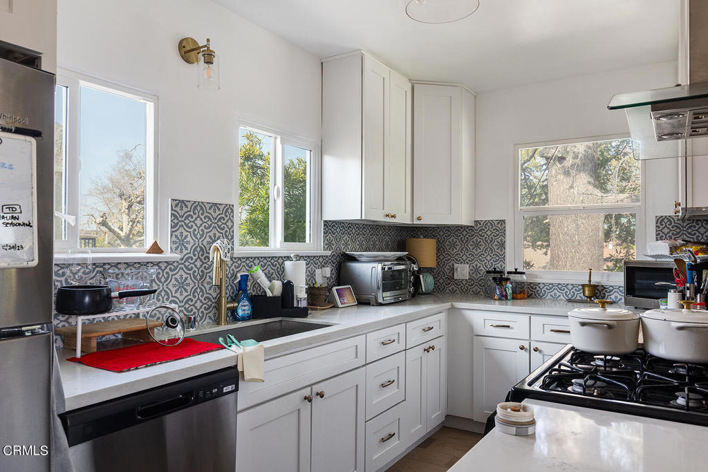 604 Hawthorne Street