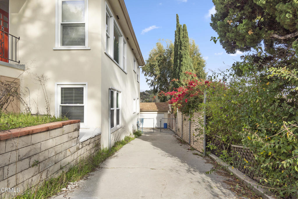 744 Onarga Avenue