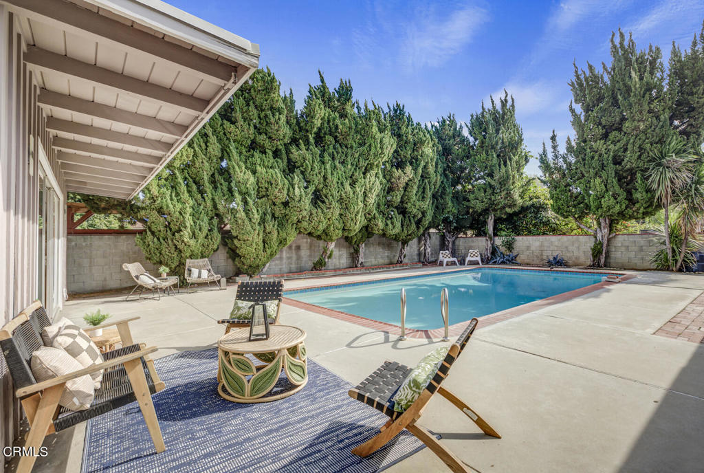 8400 Zelzah Avenue