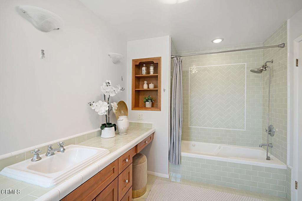 214 S San Marino Avenue