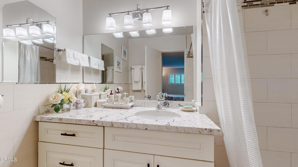 355 S Madison Avenue Unit: 226