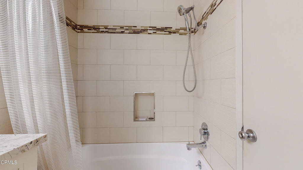 355 S Madison Avenue Unit: 226