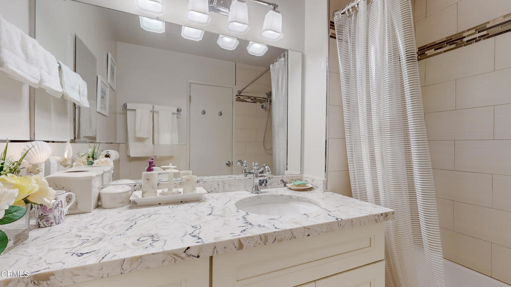 355 S Madison Avenue Unit: 226