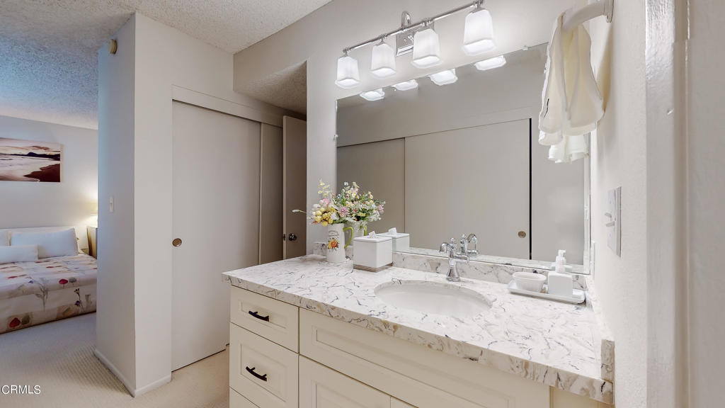 355 S Madison Avenue Unit: 226