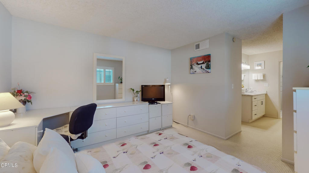 355 S Madison Avenue Unit: 226