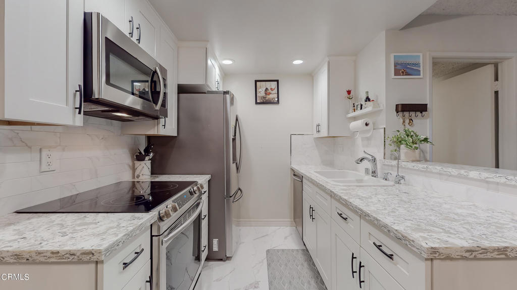 355 S Madison Avenue Unit: 226