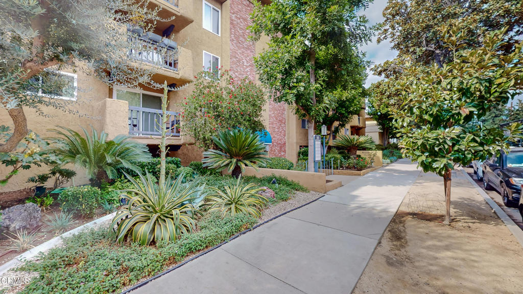 355 S Madison Avenue Unit: 226