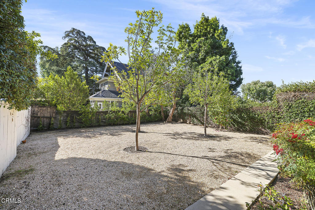 476 W California Boulevard