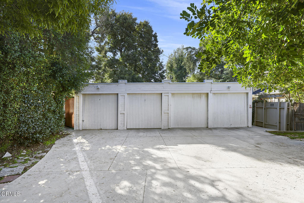 476 W California Boulevard