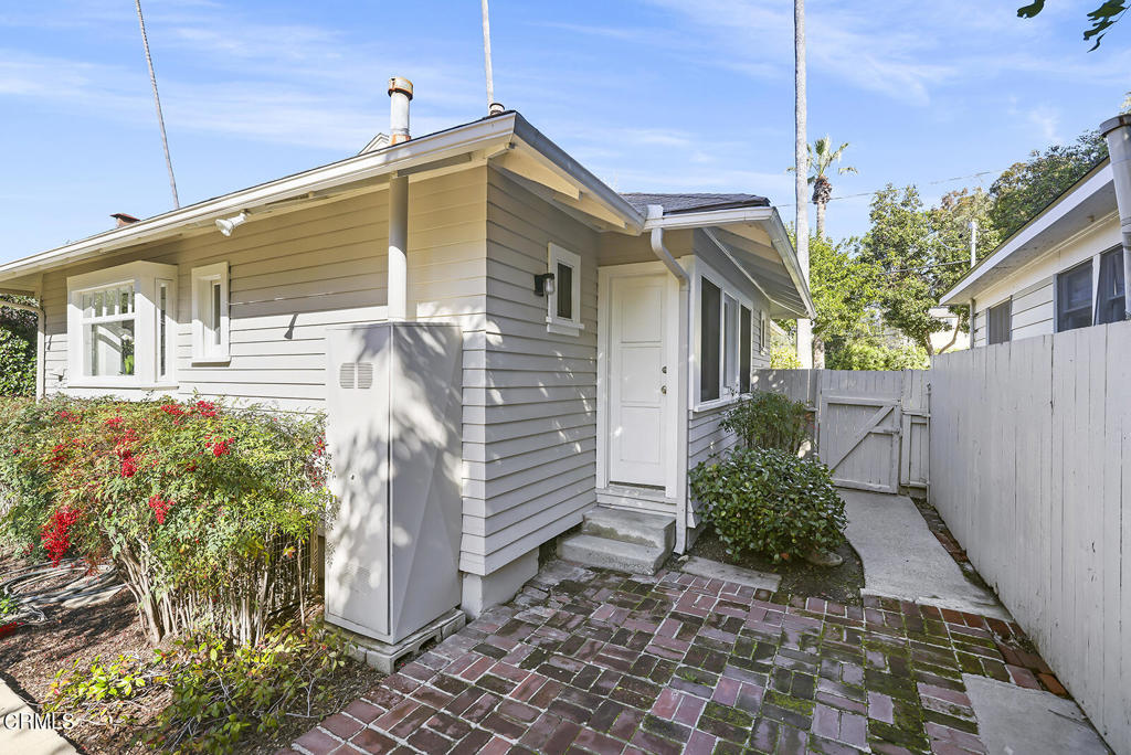 476 W California Boulevard