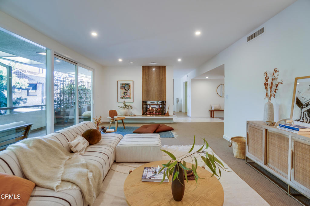 720 S Orange Grove Boulevard 7