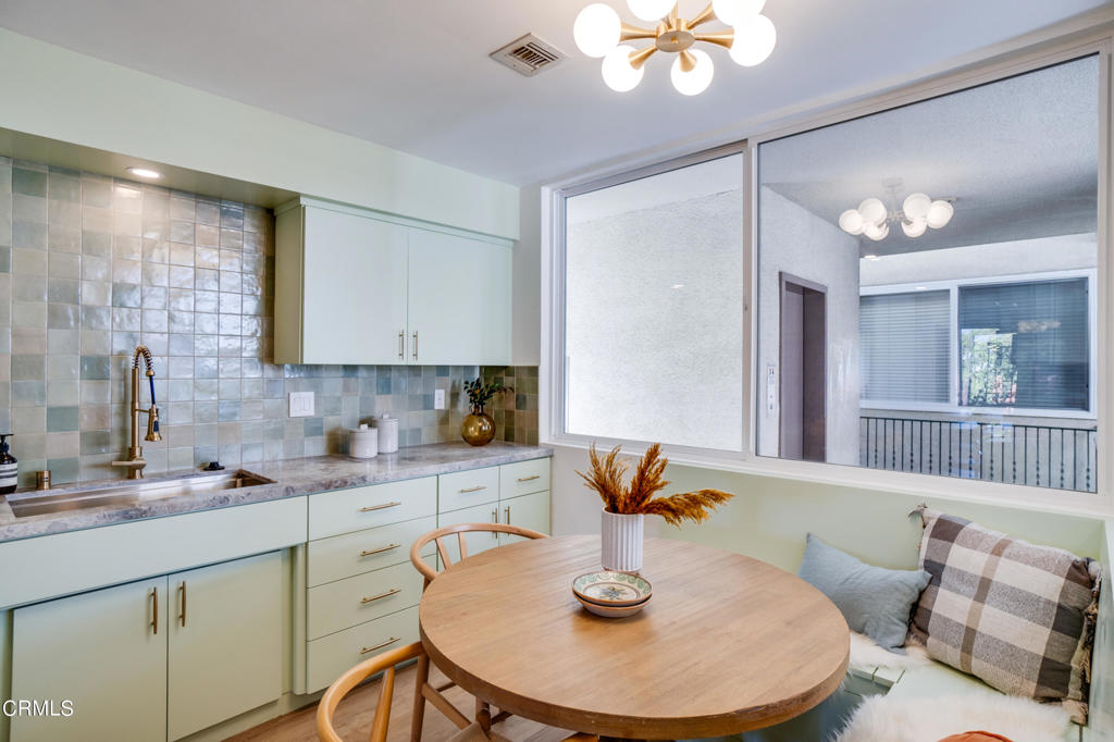 720 S Orange Grove Boulevard 7