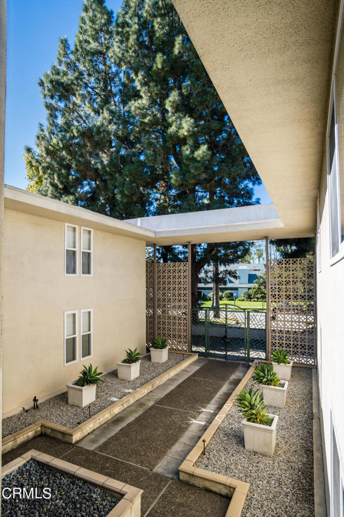 720 S Orange Grove Boulevard 7