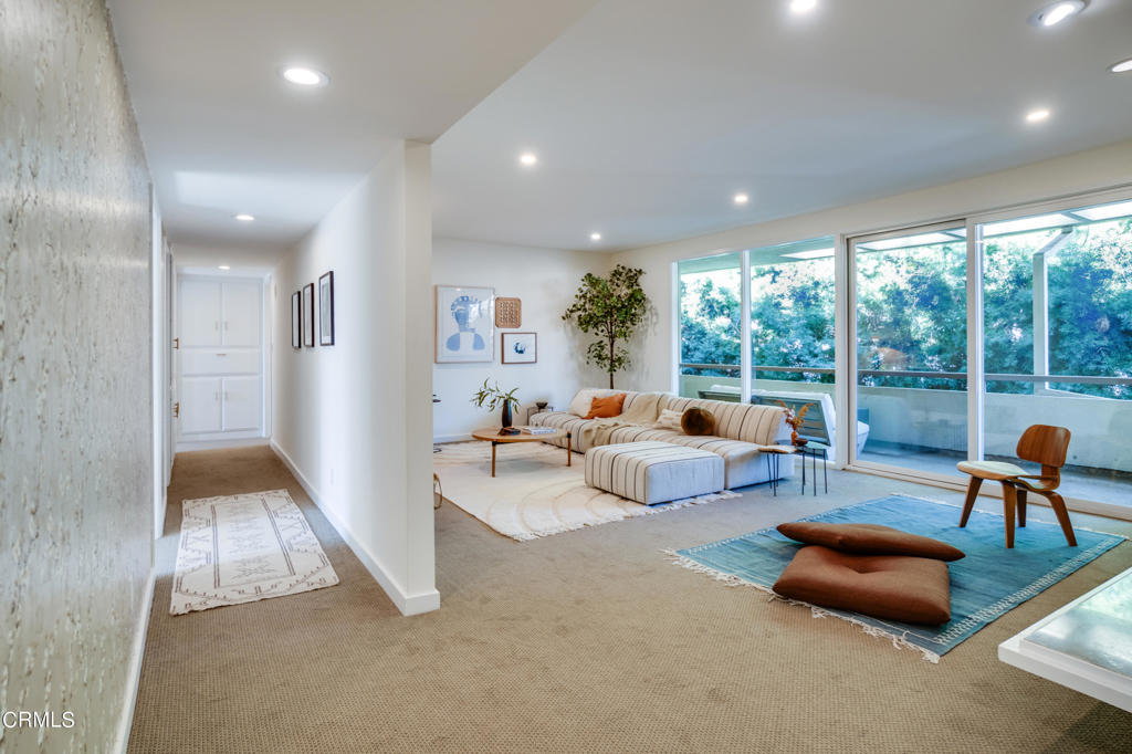 720 S Orange Grove Boulevard 7