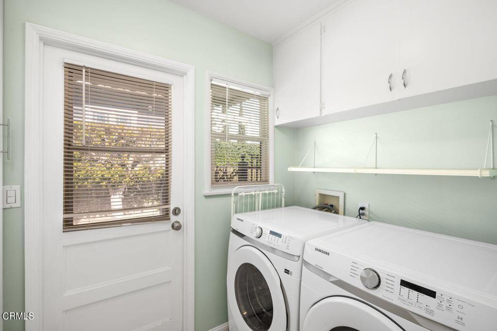 1221 S Los Robles Avenue