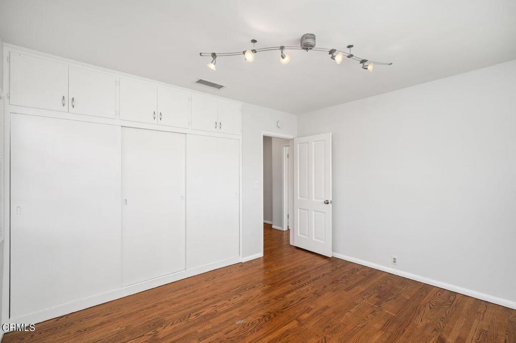 1221 S Los Robles Avenue